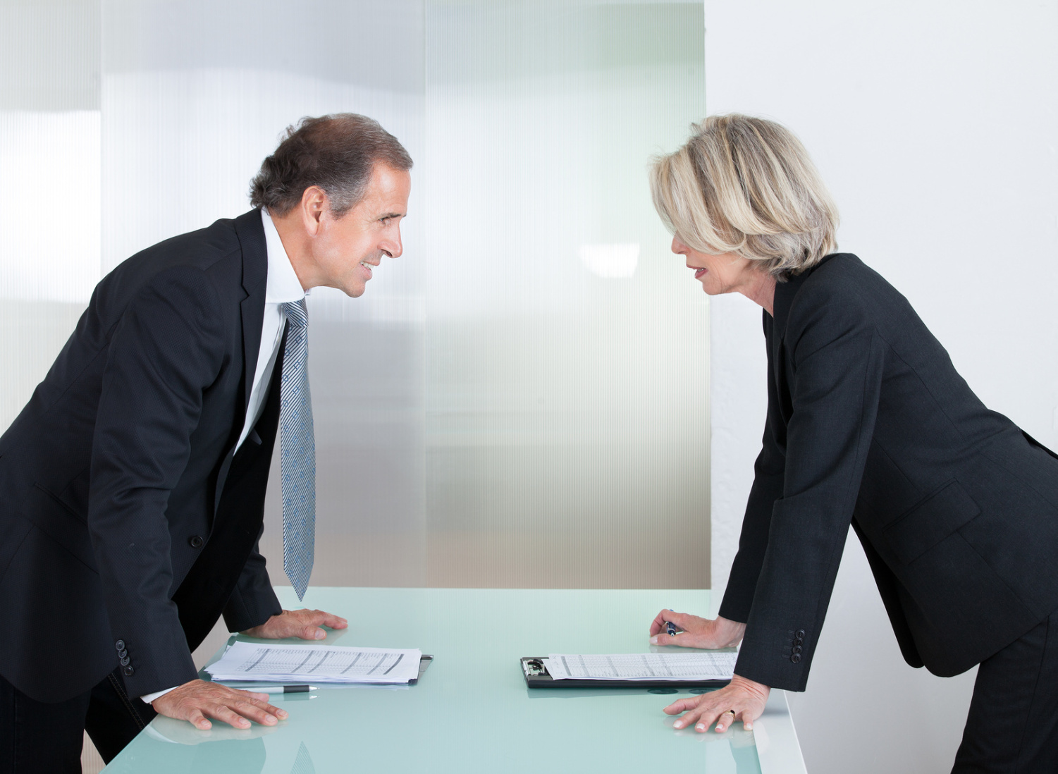 Business people fighting; Detective Agency Frankfurt, Private Investigator Frankfurt